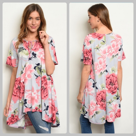 Tops - 💕long gray floral top